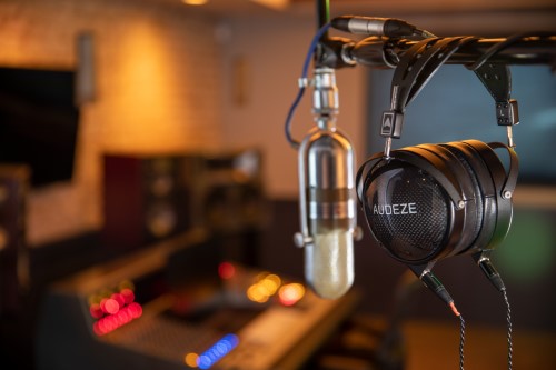 Audeze LCD-XC Carbon - Closed Back Planar Magnetic Headphones