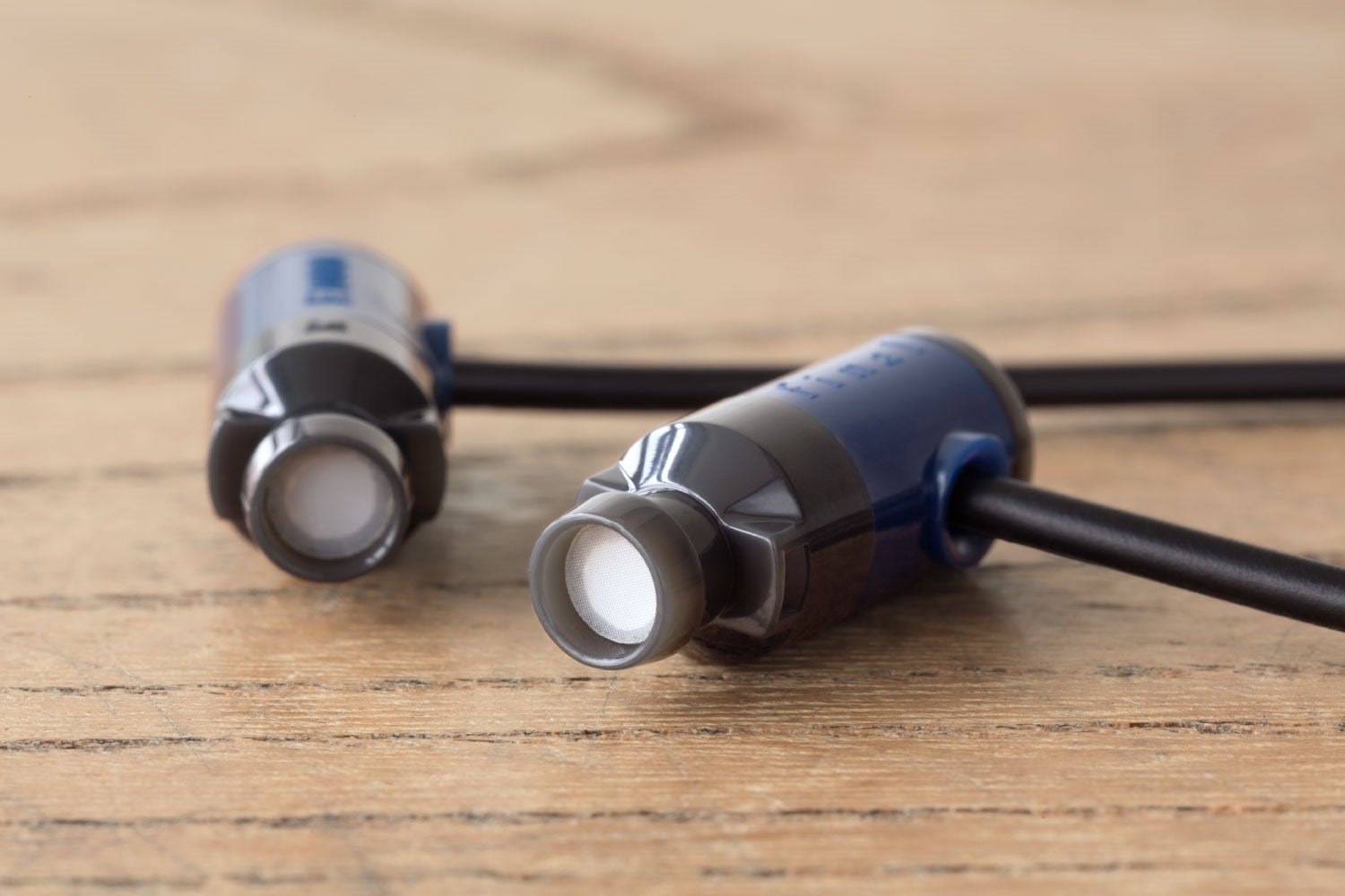 Final E1000 - In Ear Isolating Earphones