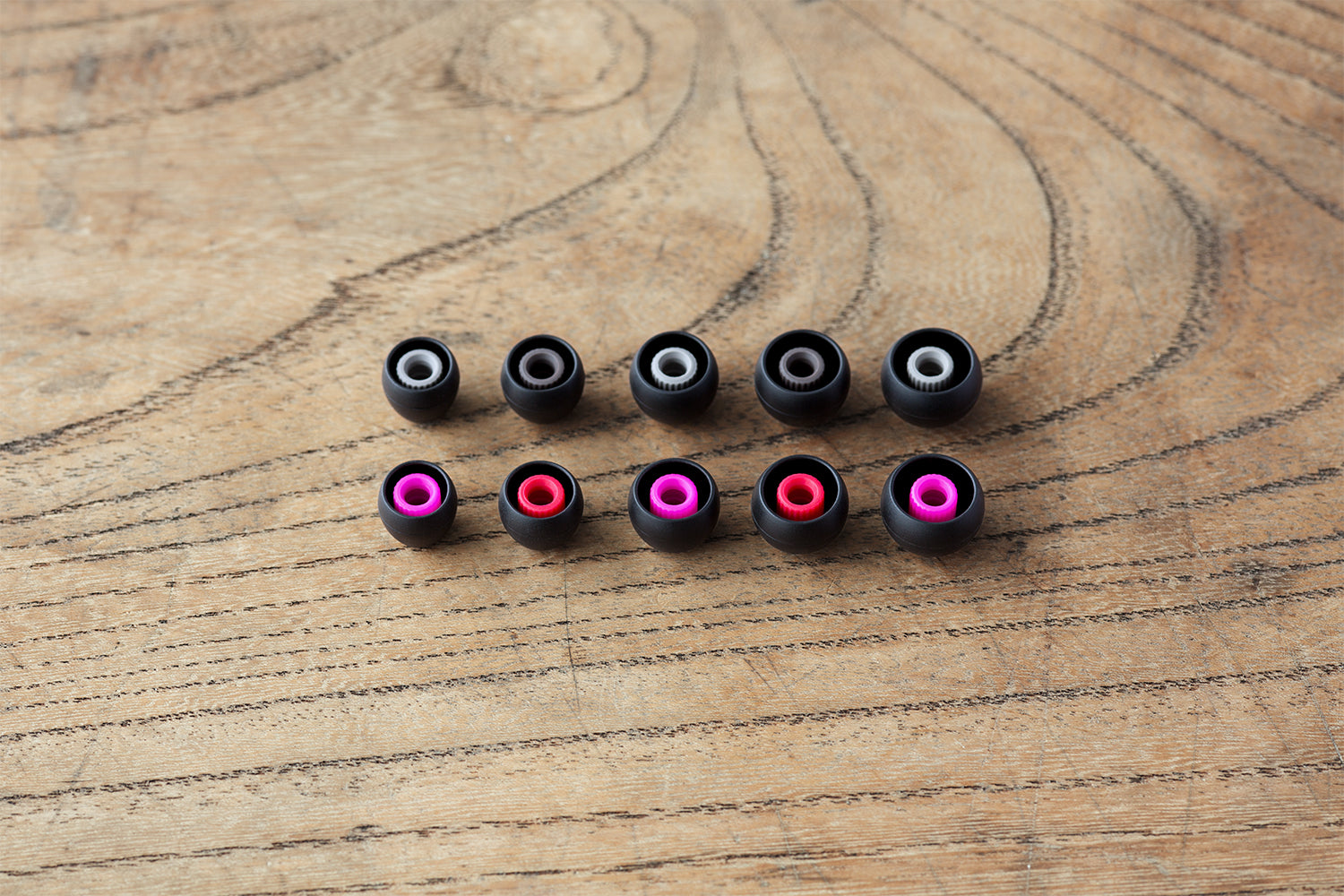 Final E2000C - In Ear Isolating Earphones with Smartphone Controls & Mic