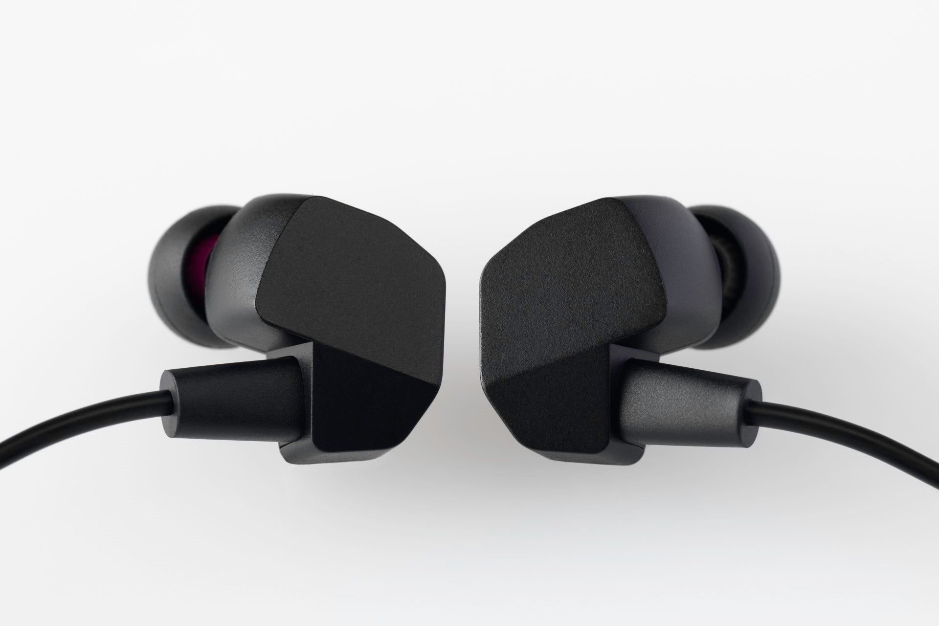 Final VR3000 - Virtual Reality In Ear Isolating Gaming Earphones