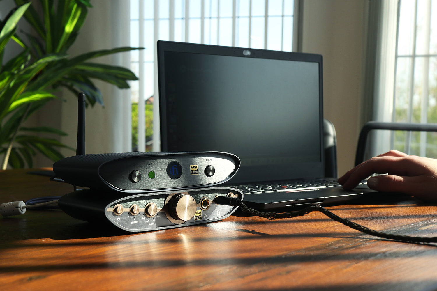 iFi Audio ZEN Air Blue 2 - Hi-Res Desktop & Car Bluetooth Audio Streamer
