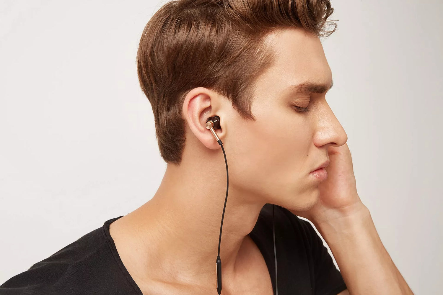 1MORE Triple - Three Hybrid Drivers In Ear Isolating Earphones - Silver - Refurbished