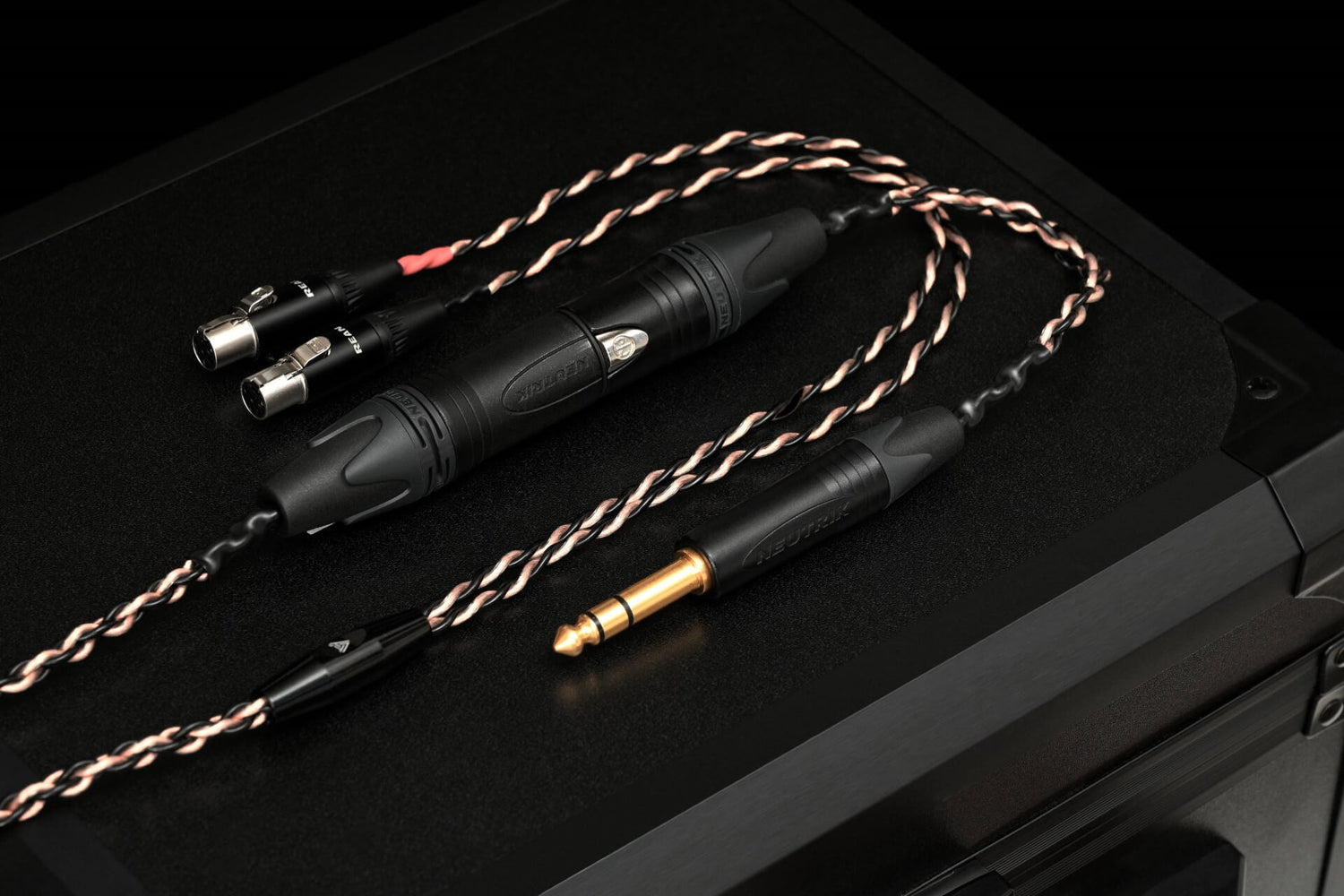 Audeze LCD-4z - Planar Magnetic Open Back Headphones - Leather