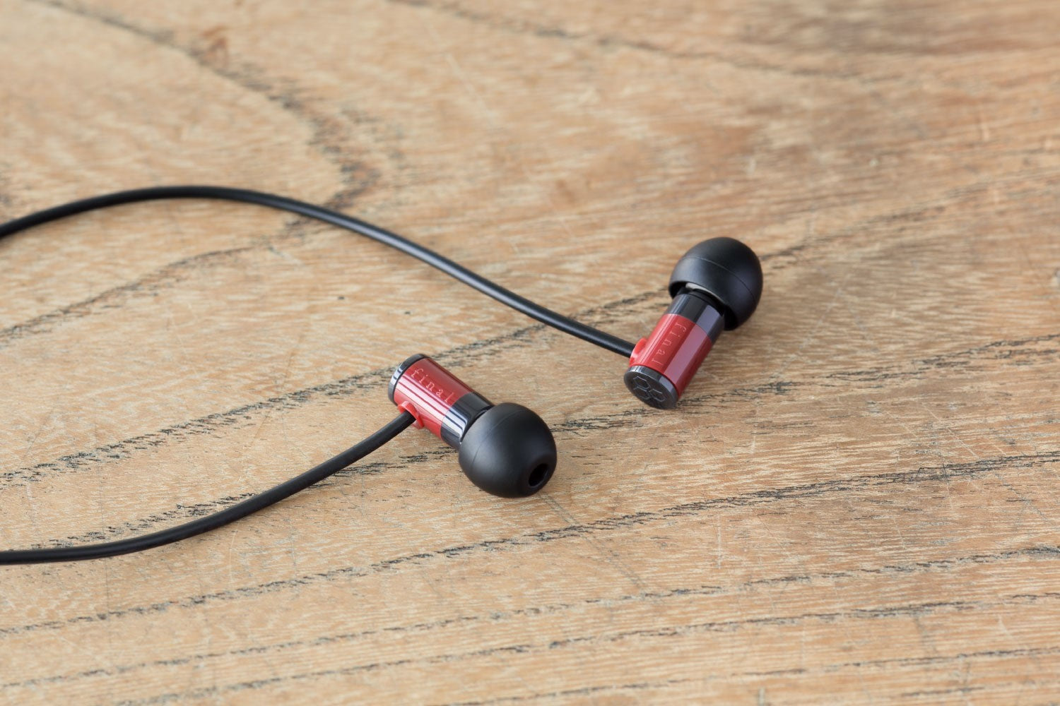 Final E1000 In Ear Isolating Earphones - Red - Refurbished