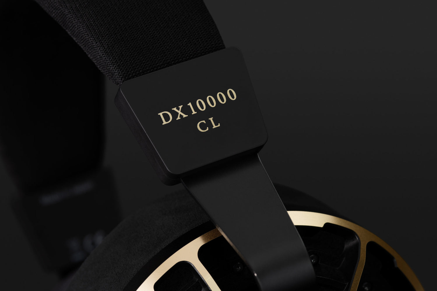 Final DX10000CL - Dynamic Closed Back Headphones with Detachable Cable