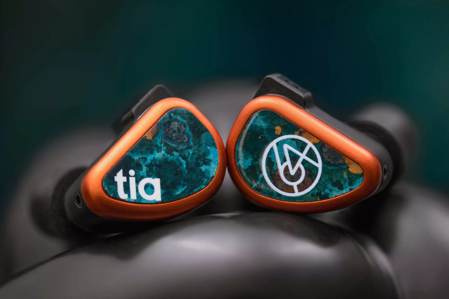 64 Audio tia Fourté - Four Drivers Universal IEM Earphones