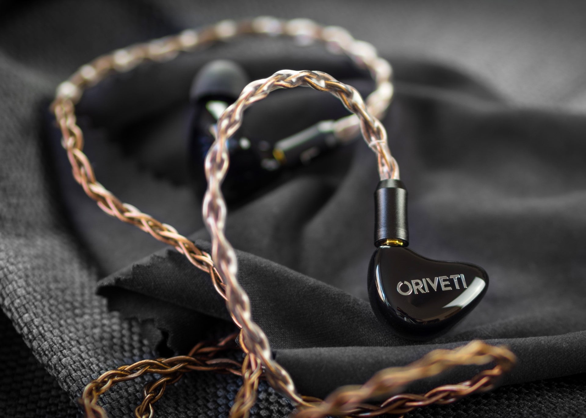Oriveti OH300 - Hybrid Triple Drivers IEM Earphones with Detachable Cable