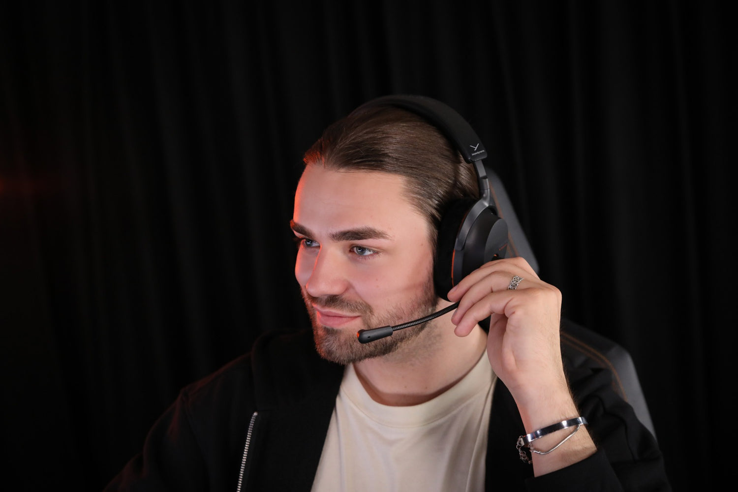 Beyerdynamic MMX 230 - Wireless Closed-Back Premium Gaming Headset